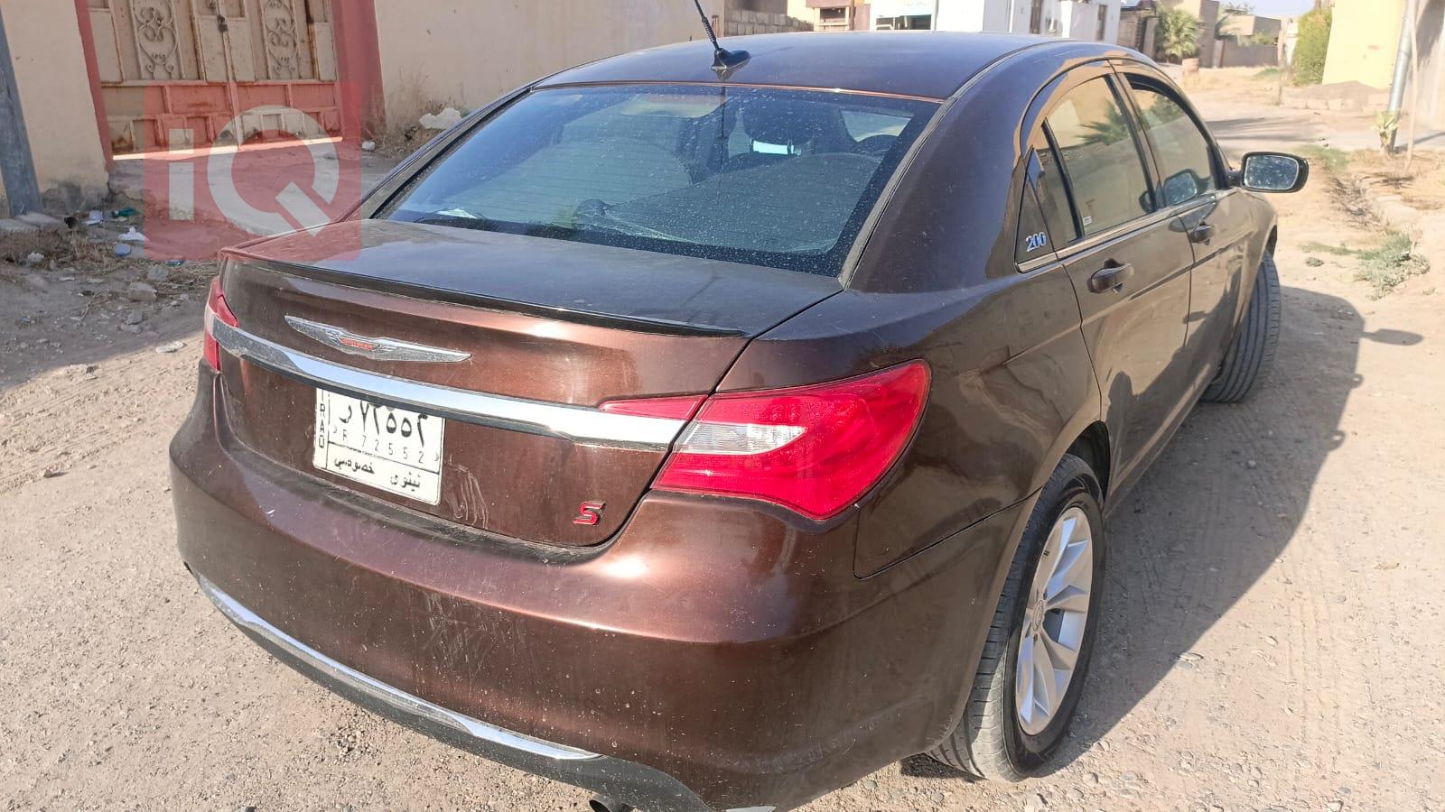 Chrysler 200